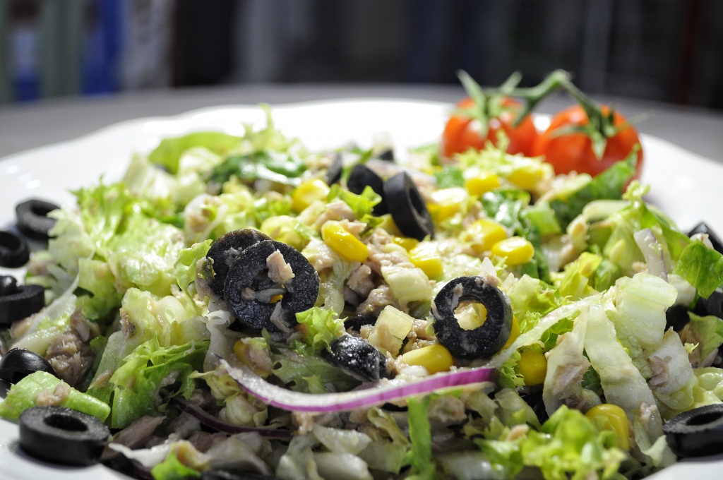 Salata ton